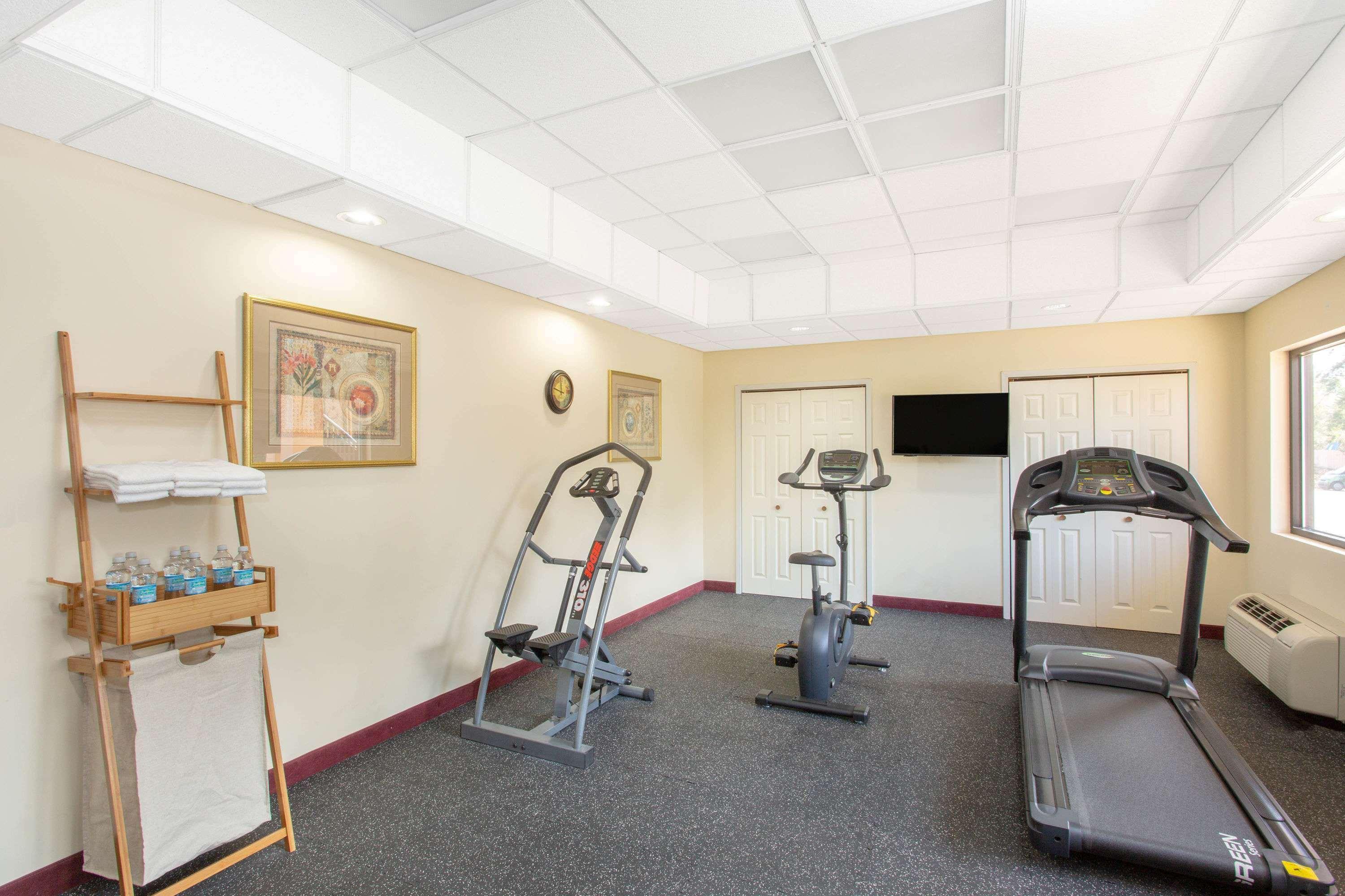 Baymont By Wyndham Midway Tallahassee Экстерьер фото